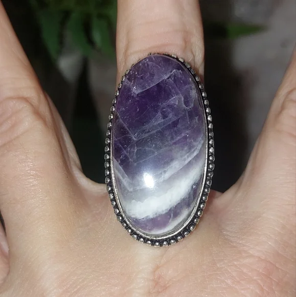 Large Chevron Amethyst Statement Ring 💍 - Picture 2 of 6